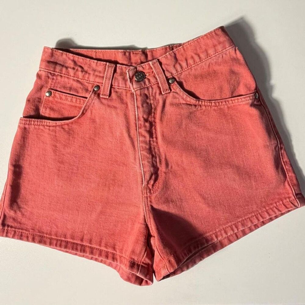 Vintage Levi’s washed red high rise shorts